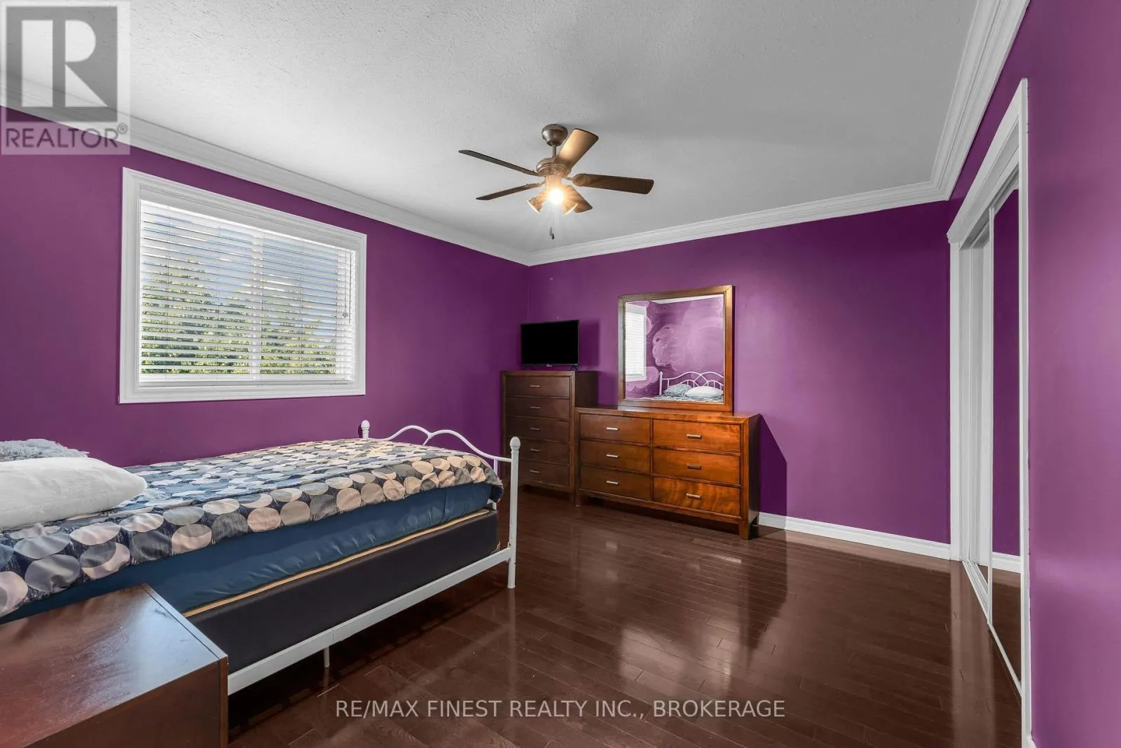 1208 GREENWOOD PARK DRIVE