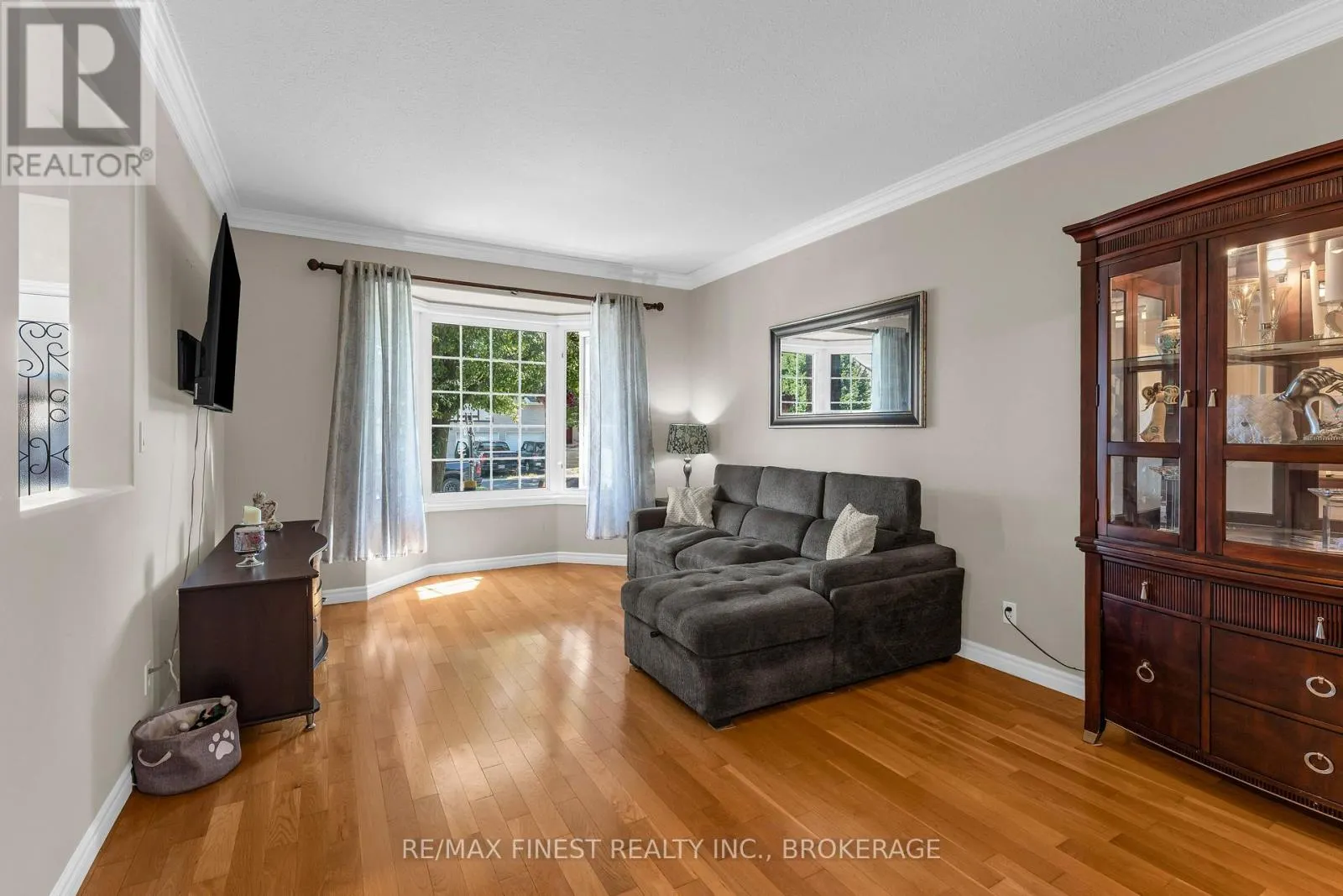 1208 GREENWOOD PARK DRIVE