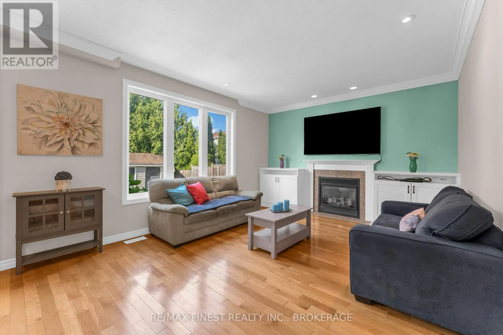 1208 GREENWOOD PARK DRIVE