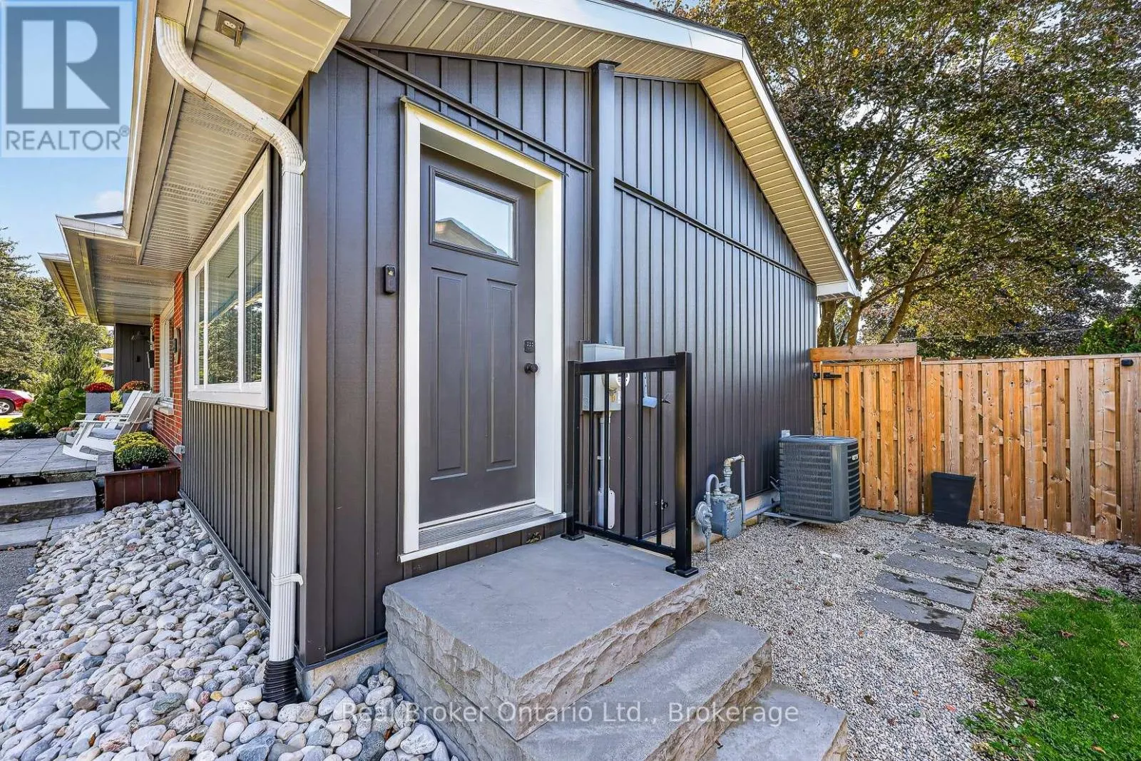 291 BRIARHILL ROAD