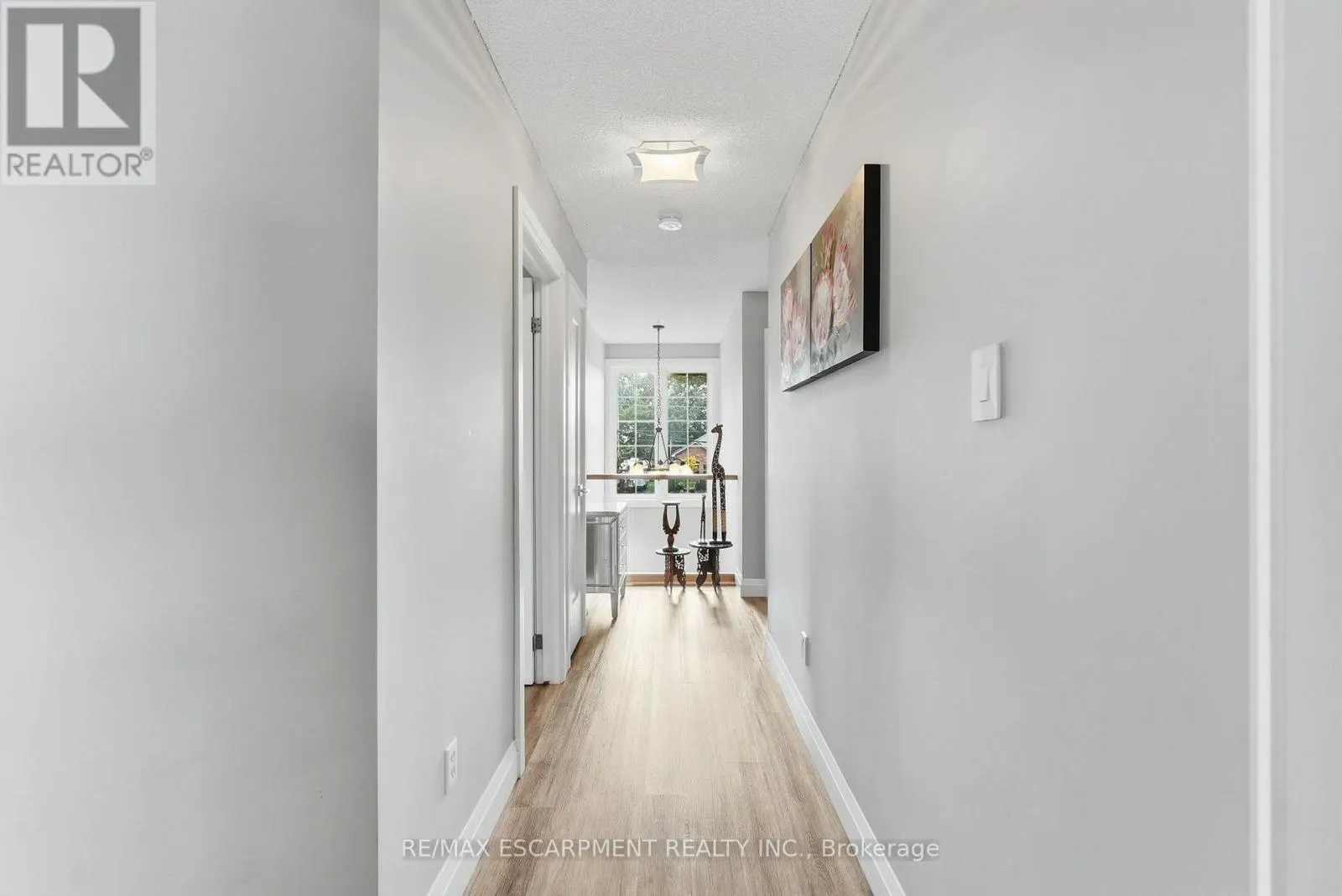 231 PARKSIDE DRIVE