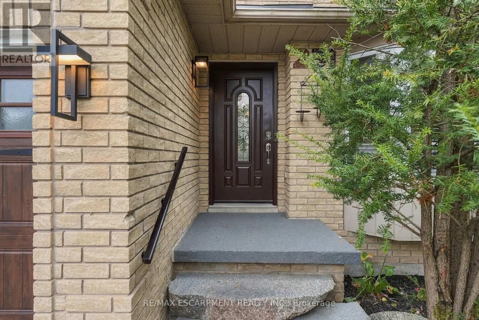 231 PARKSIDE DRIVE