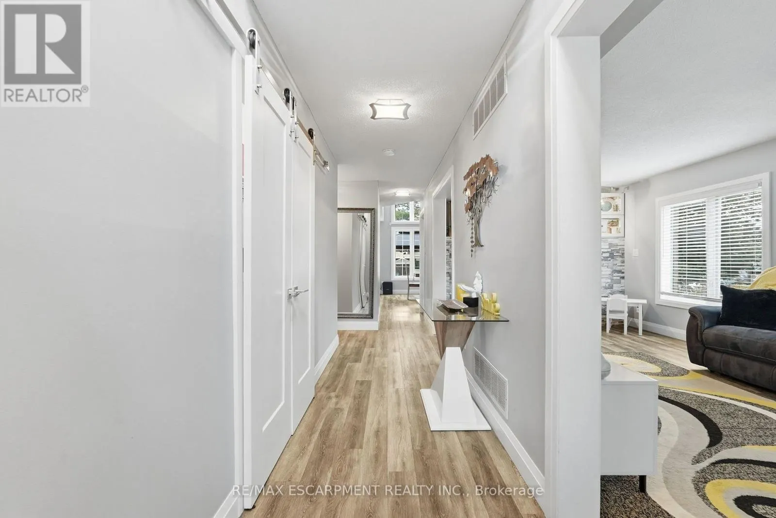231 PARKSIDE DRIVE