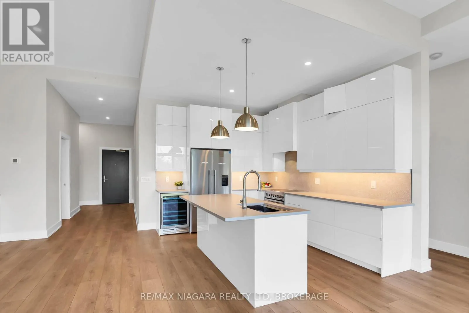505 - 77 YATES STREET #505