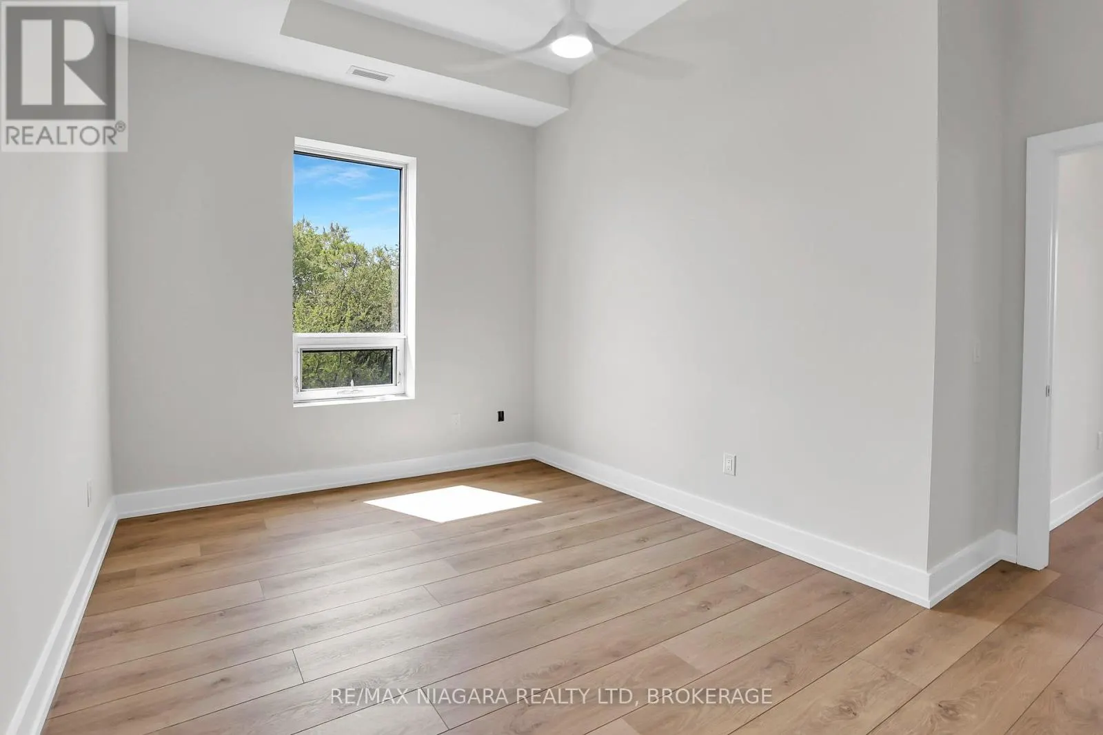 505 - 77 YATES STREET #505
