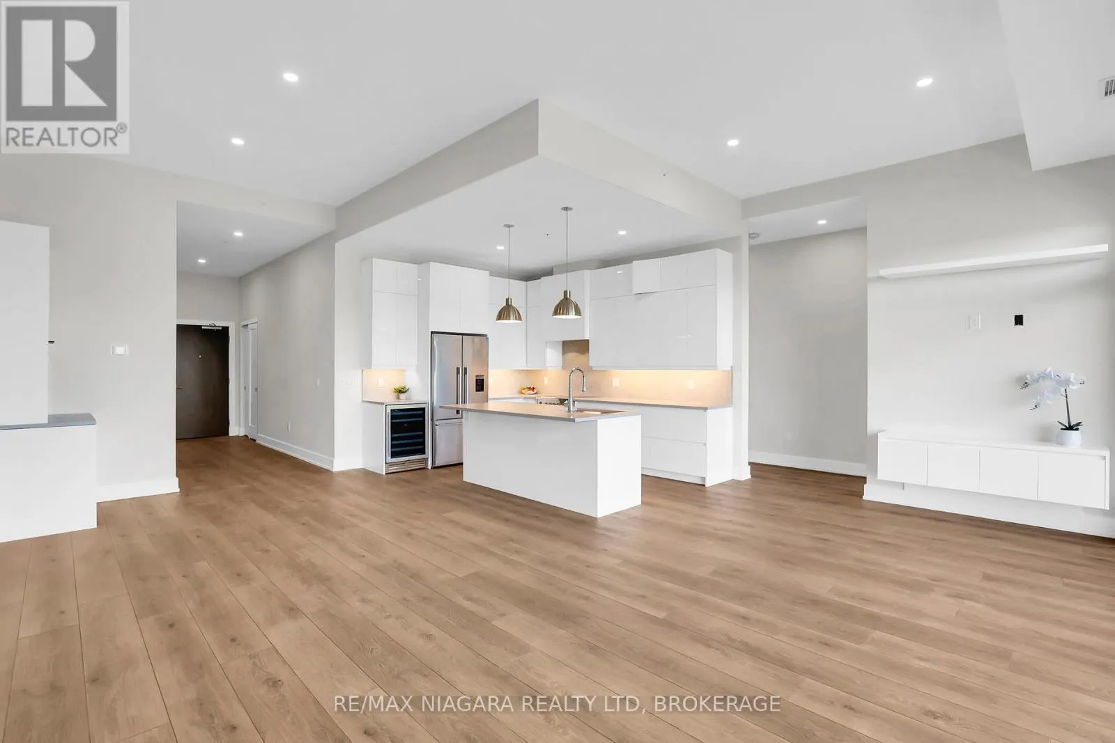 505 - 77 YATES STREET #505