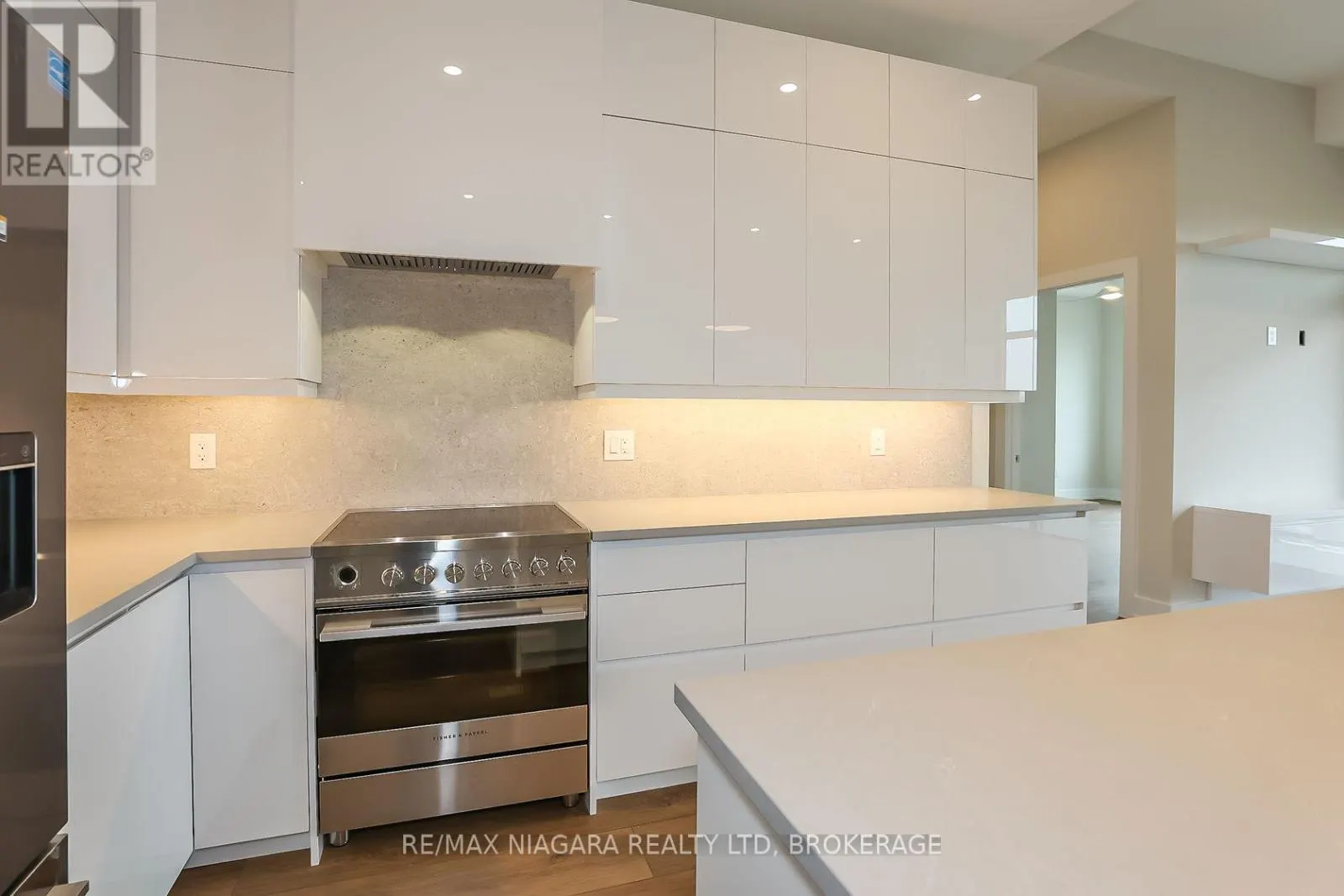 505 - 77 YATES STREET #505