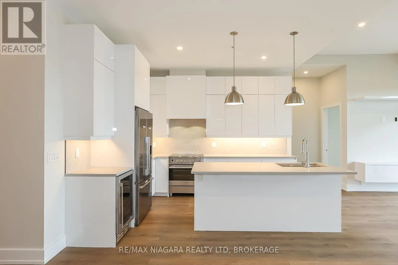 505 - 77 YATES STREET #505