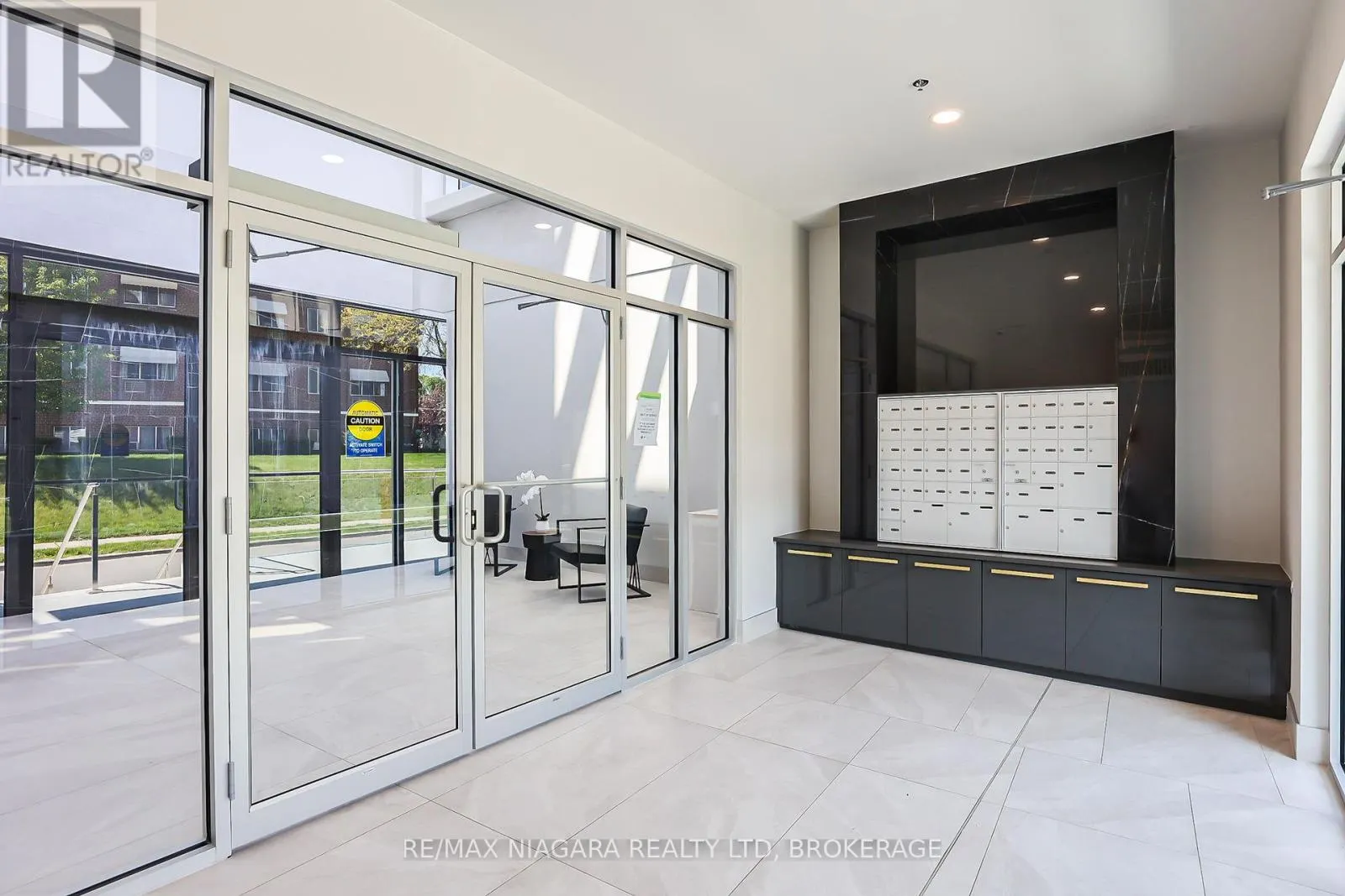 505 - 77 YATES STREET #505