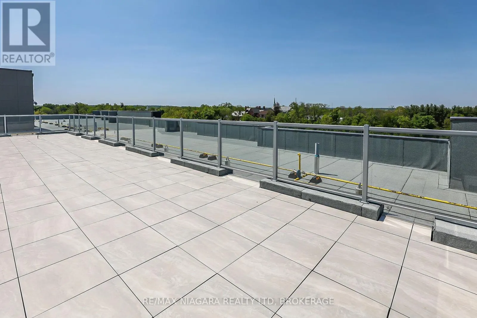 505 - 77 YATES STREET #505