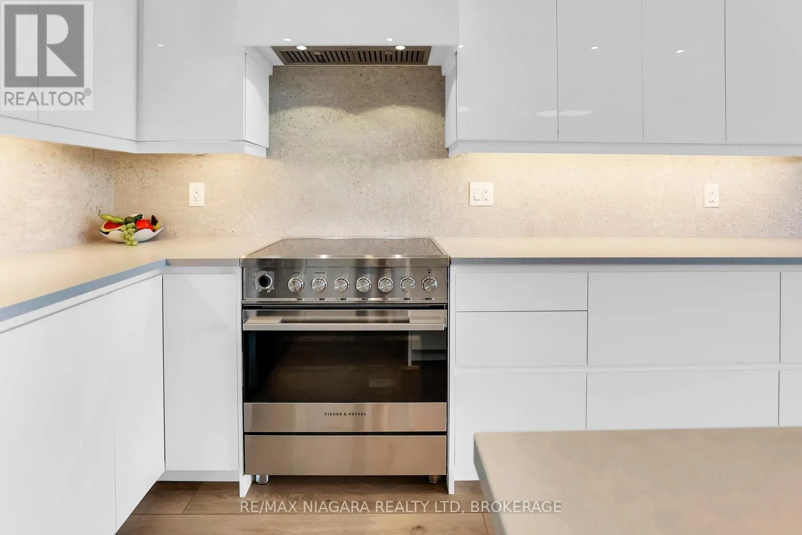505 - 77 YATES STREET #505