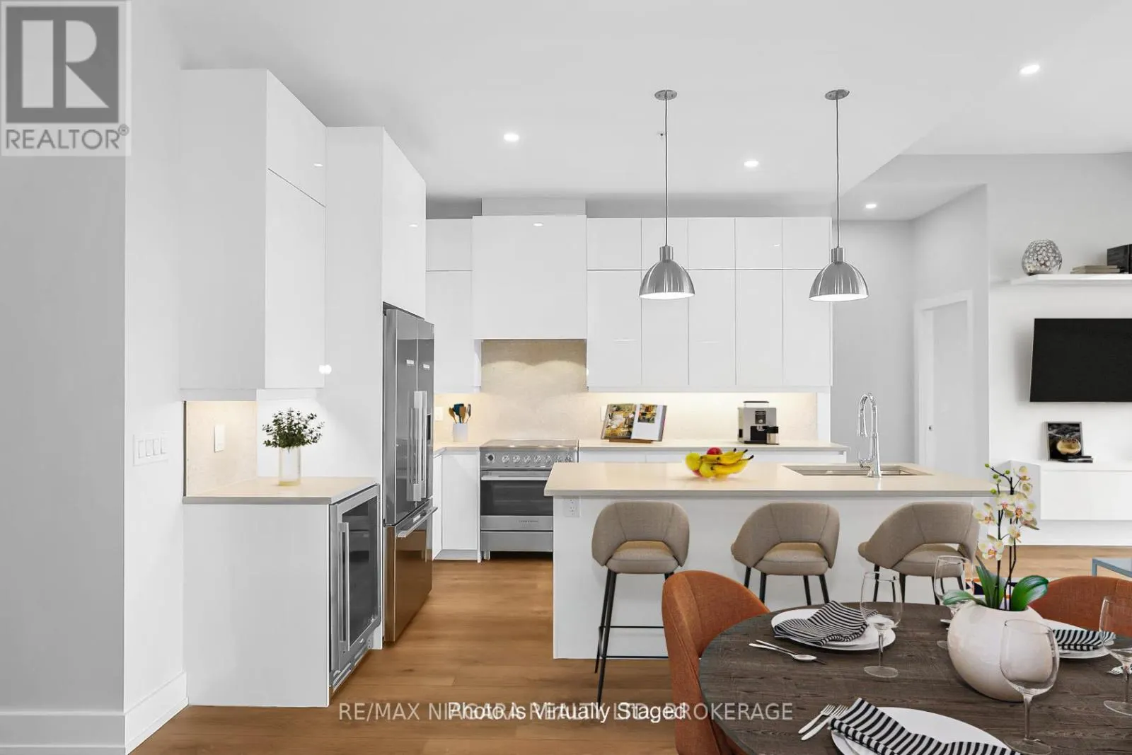 505 - 77 YATES STREET #505