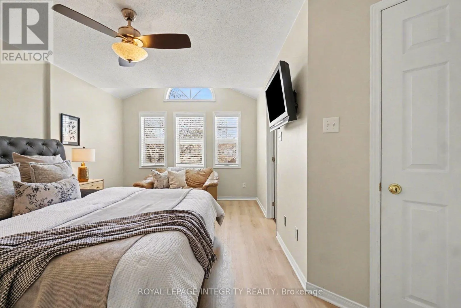 52 BLACKDOME CRESCENT