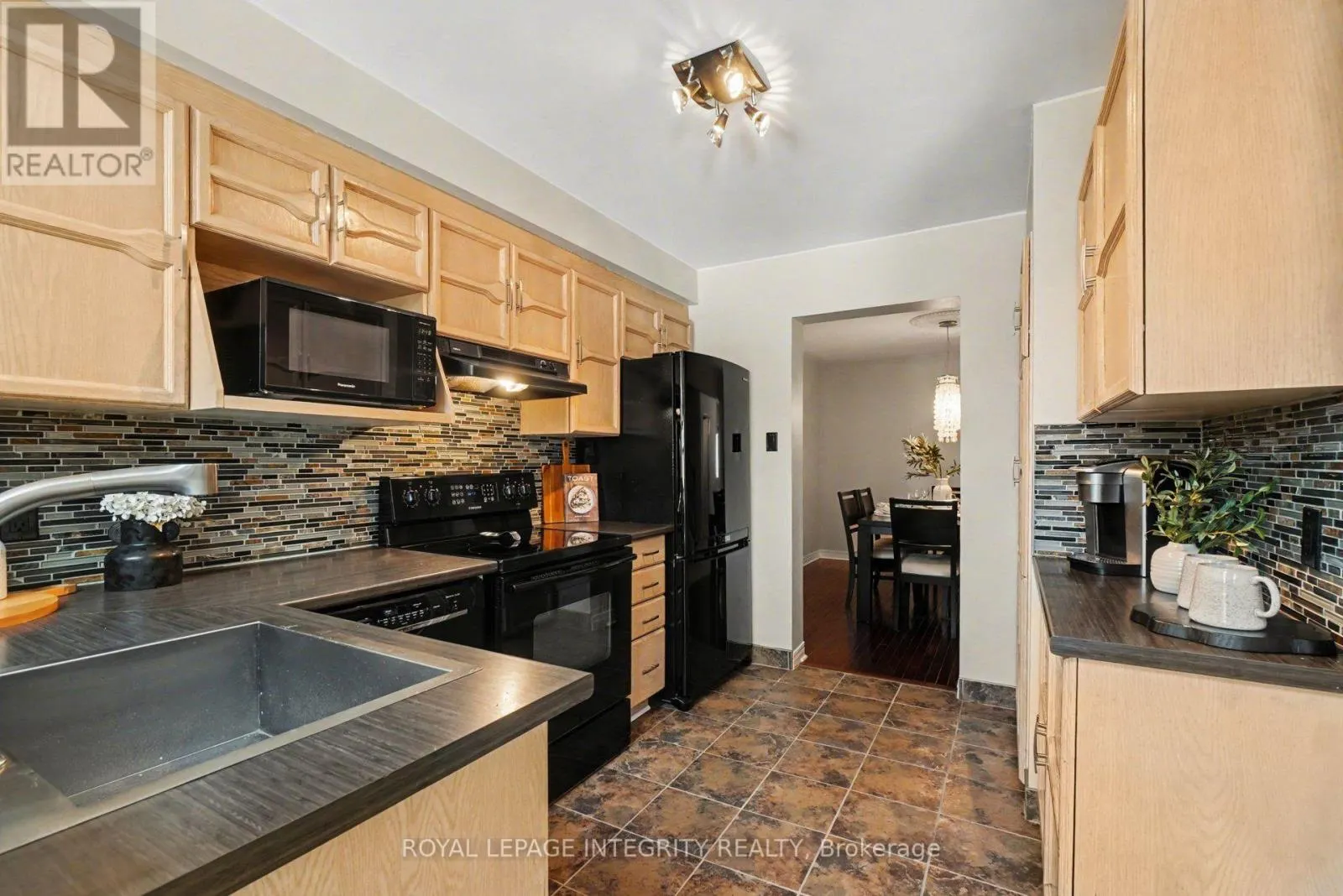 52 BLACKDOME CRESCENT