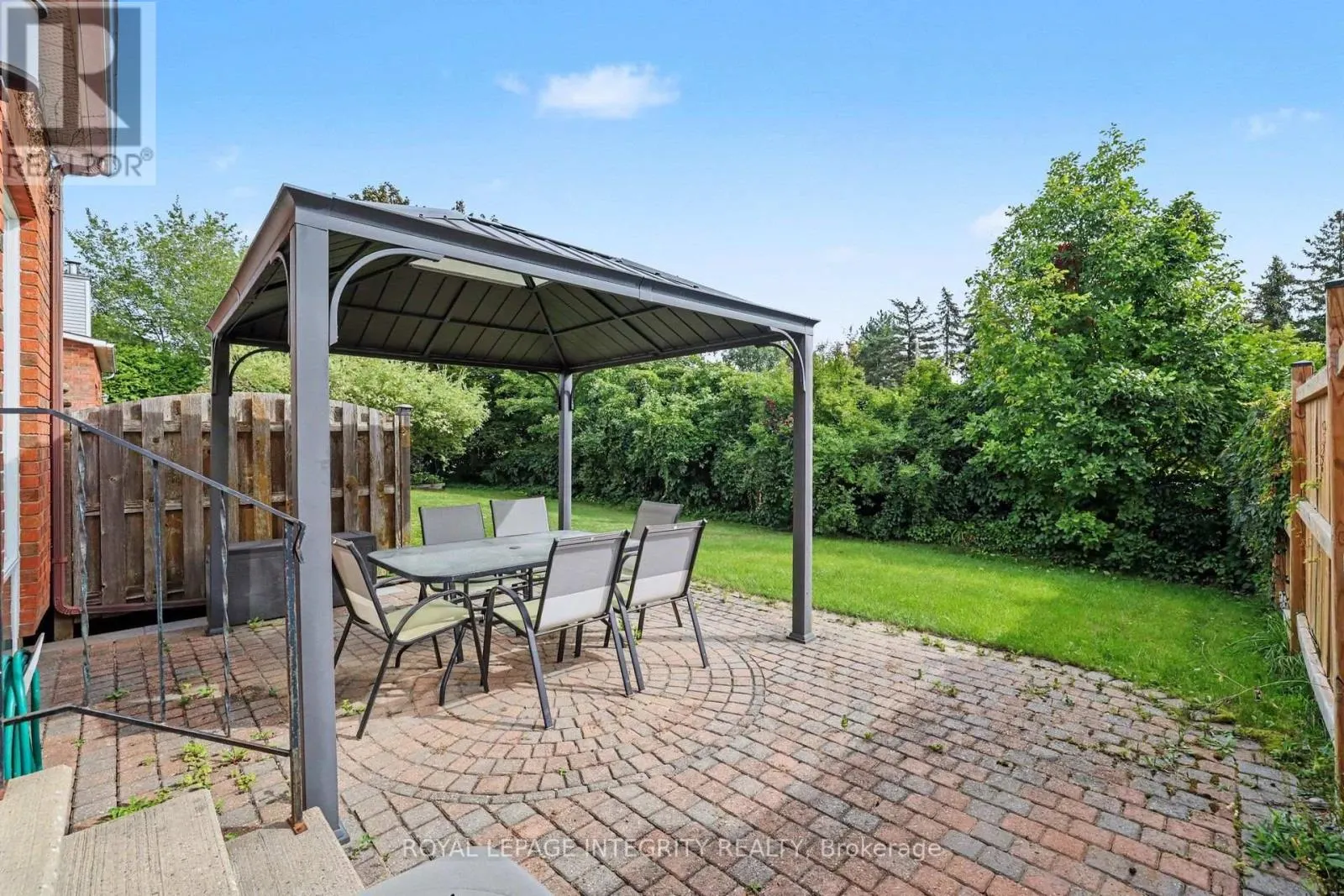 52 BLACKDOME CRESCENT