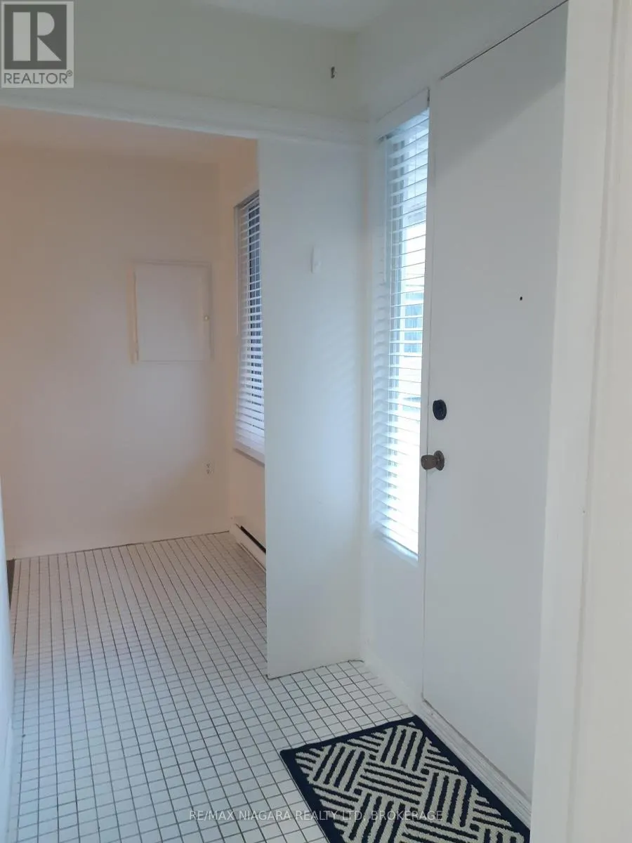 UNIT 1 - 109 GEORGE STREET #Unit 1