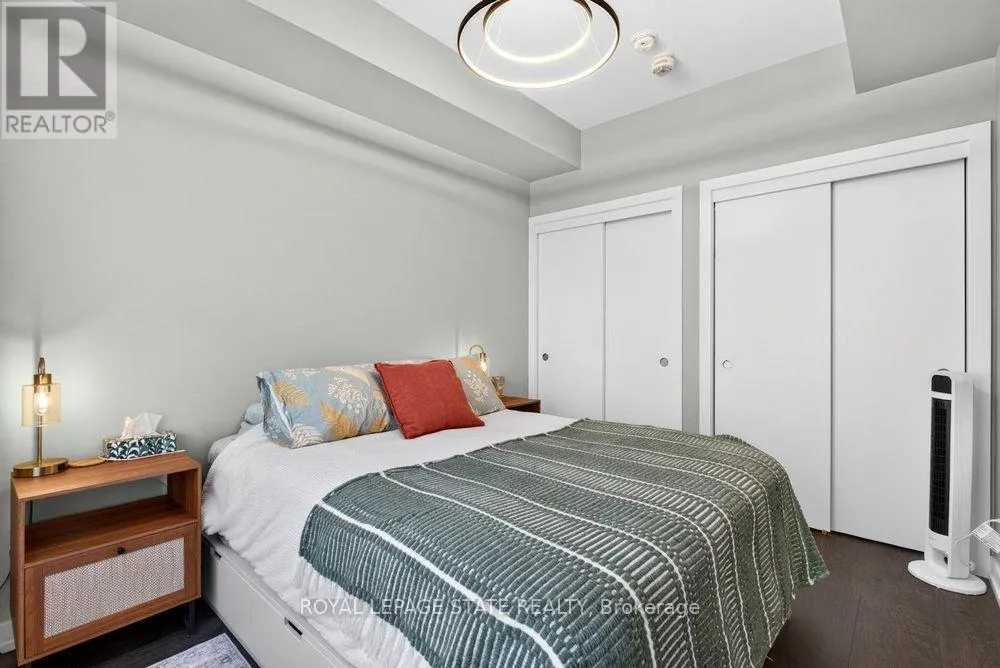 511 - 10 ESPLANADE LANE