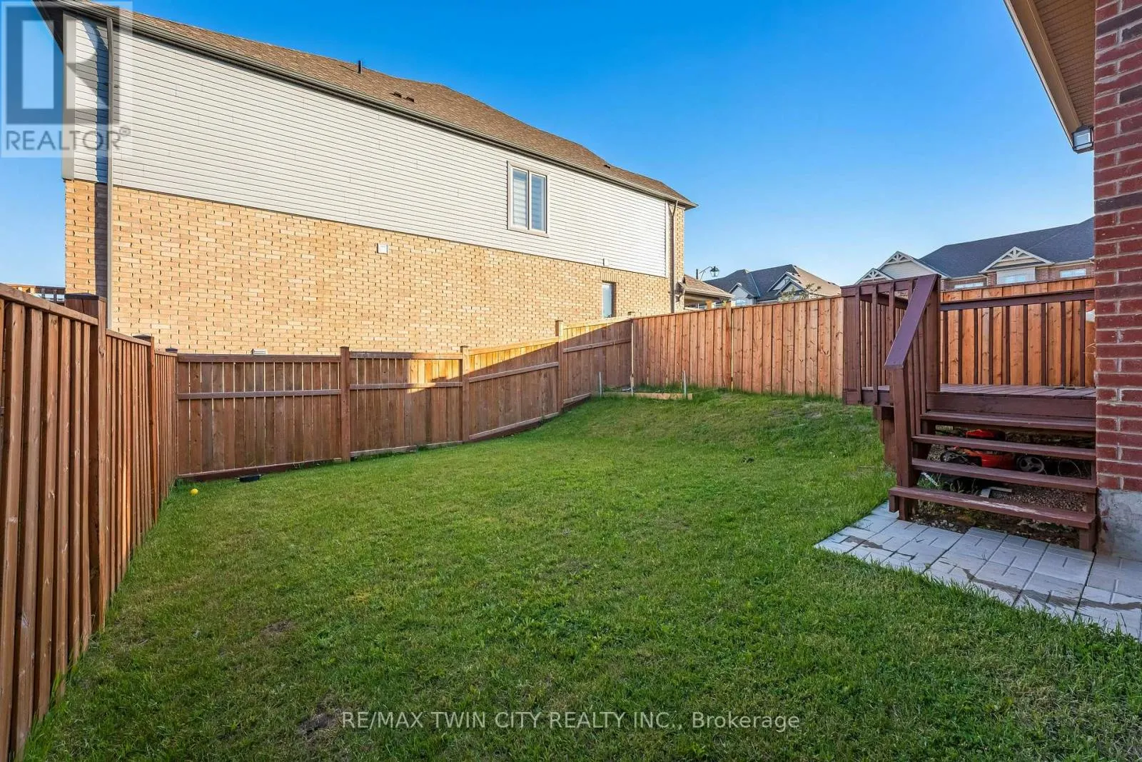 106 HALDIMAND STREET
