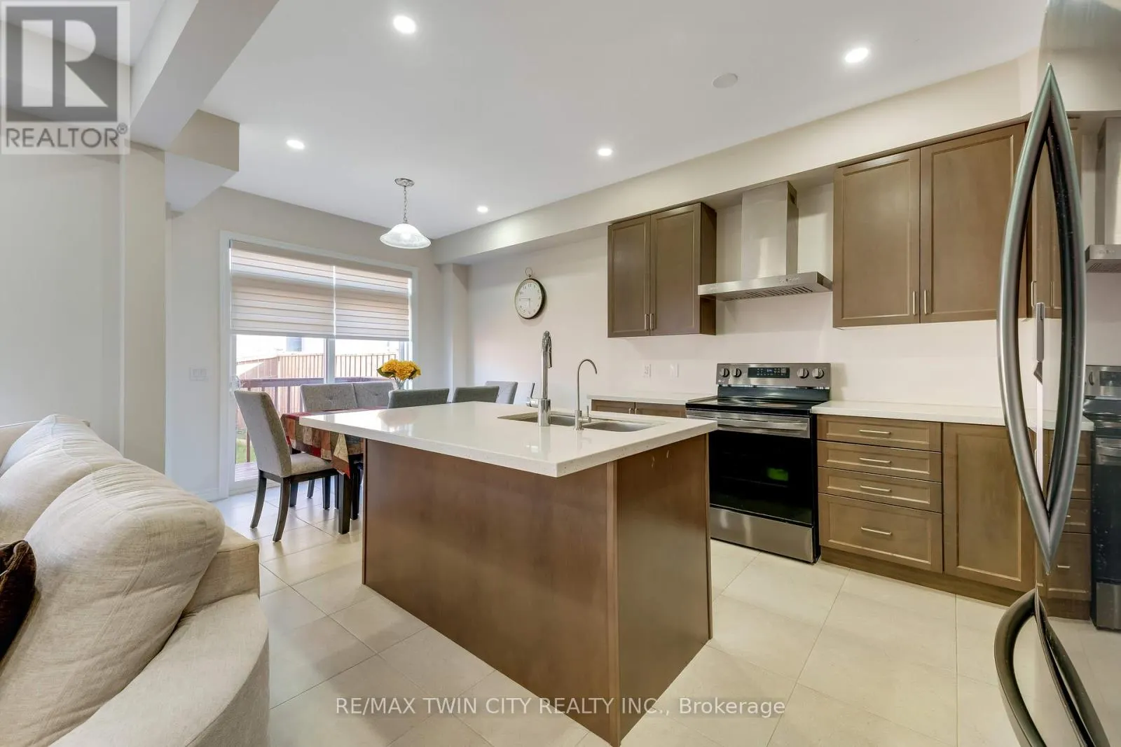 106 HALDIMAND STREET