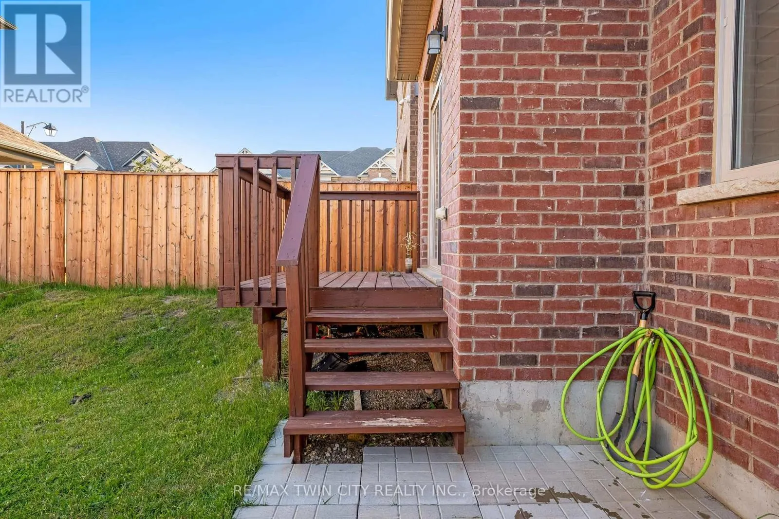 106 HALDIMAND STREET