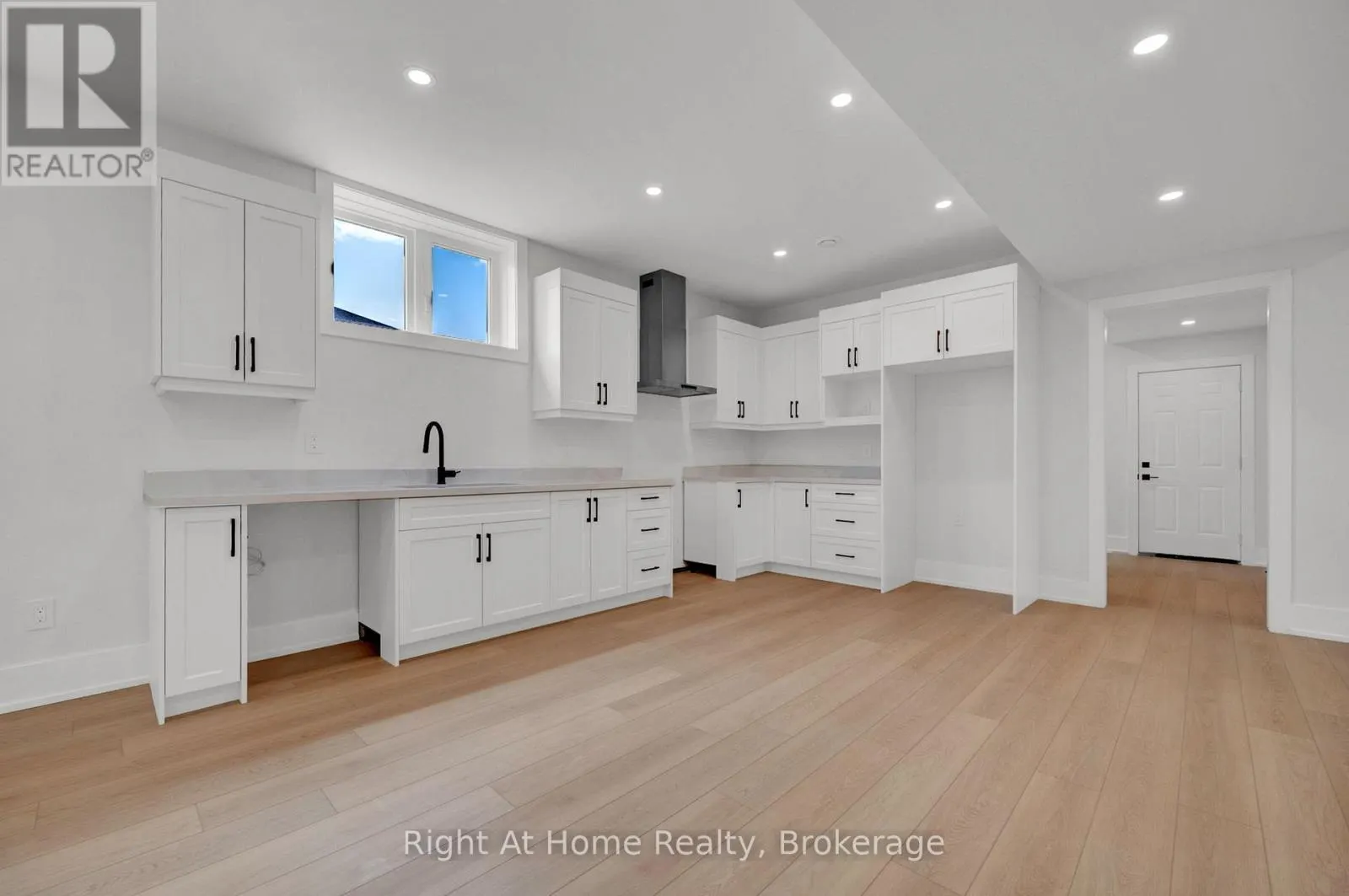 213 SUZANNE MESS BOULEVARD