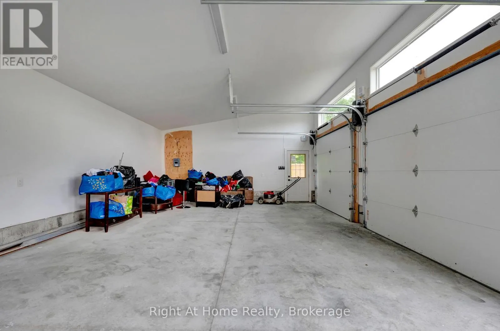 213 SUZANNE MESS BOULEVARD