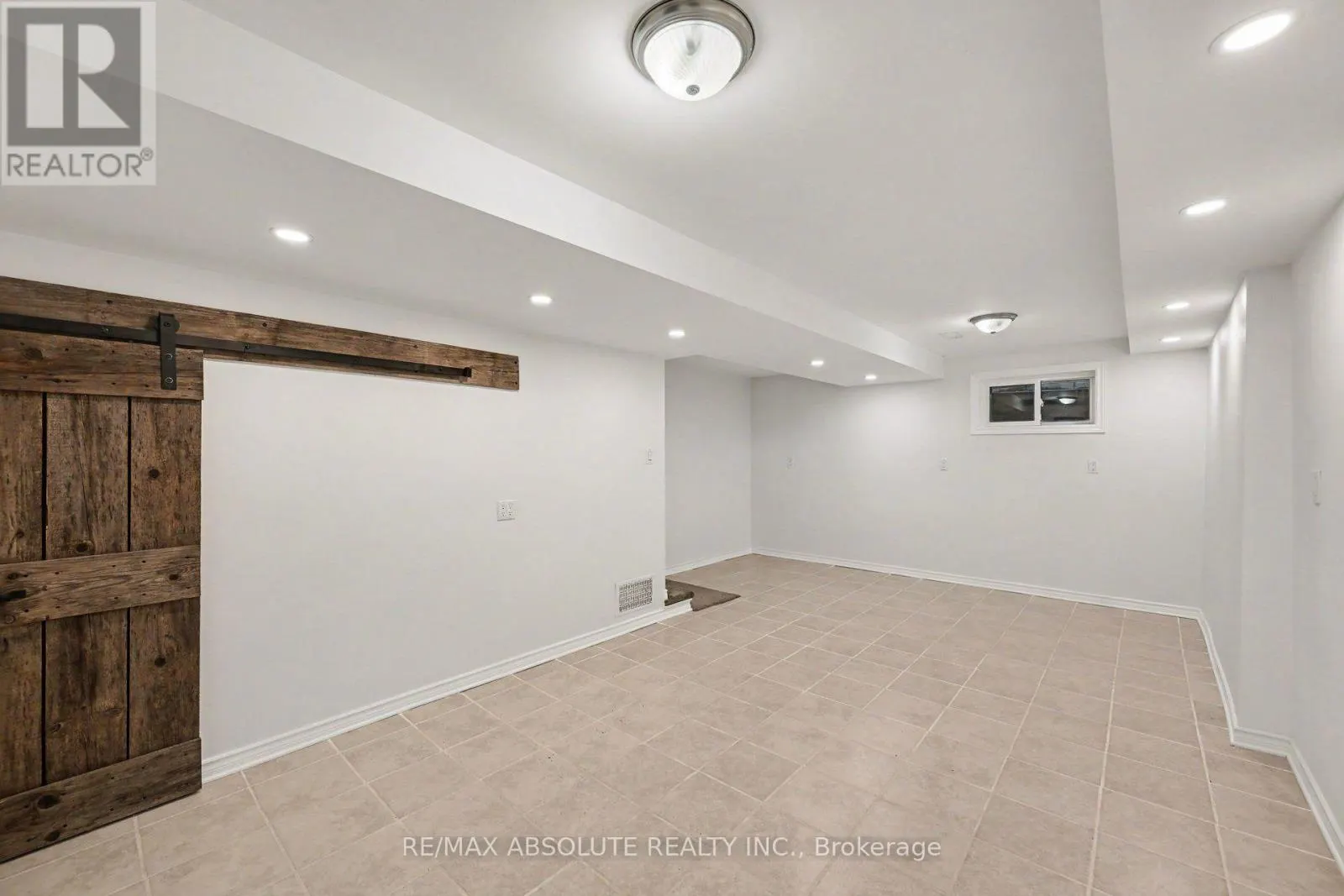 13 SPRUCE CRESCENT