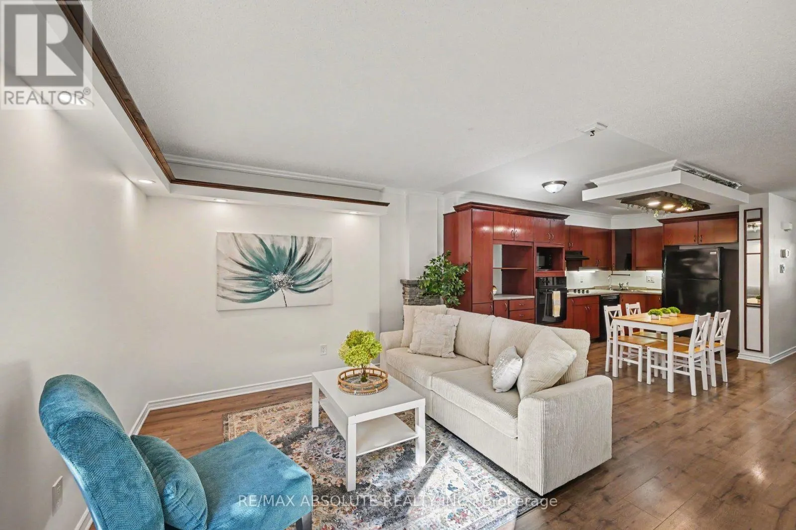 13 SPRUCE CRESCENT