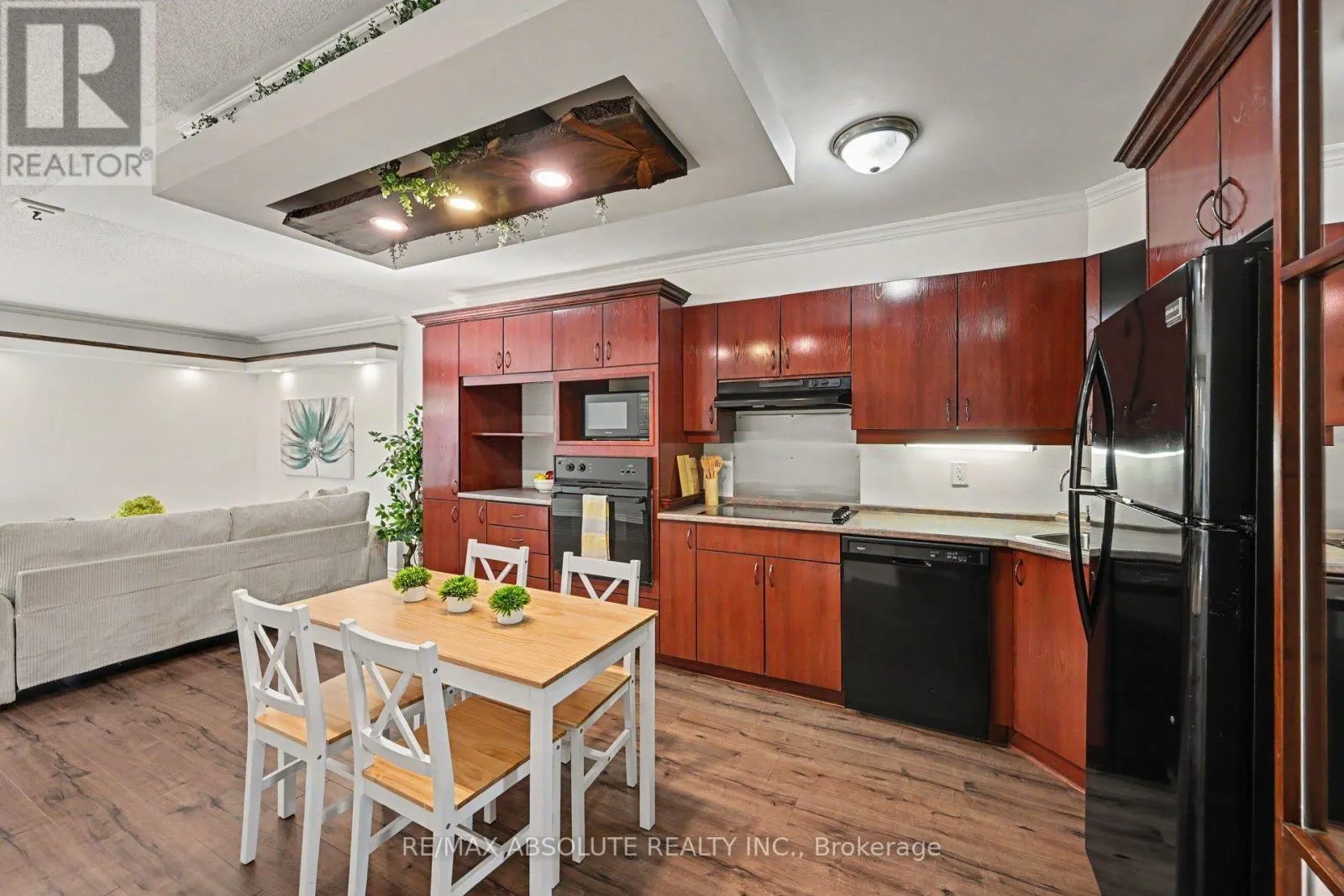 13 SPRUCE CRESCENT