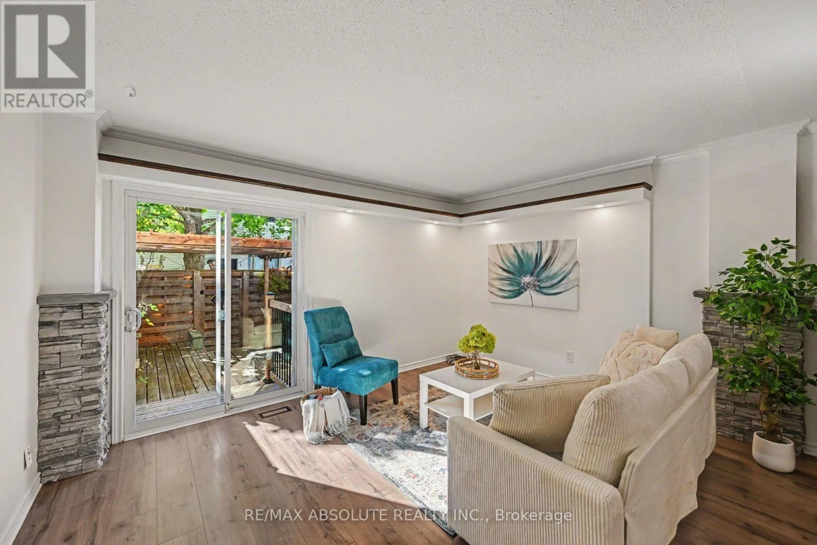 13 SPRUCE CRESCENT
