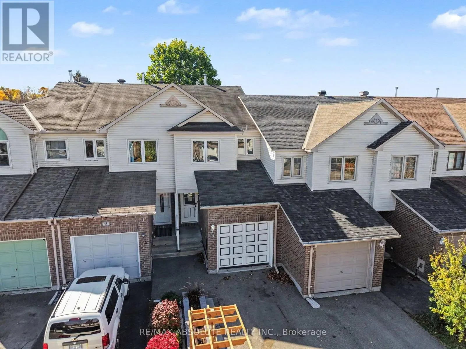 13 SPRUCE CRESCENT