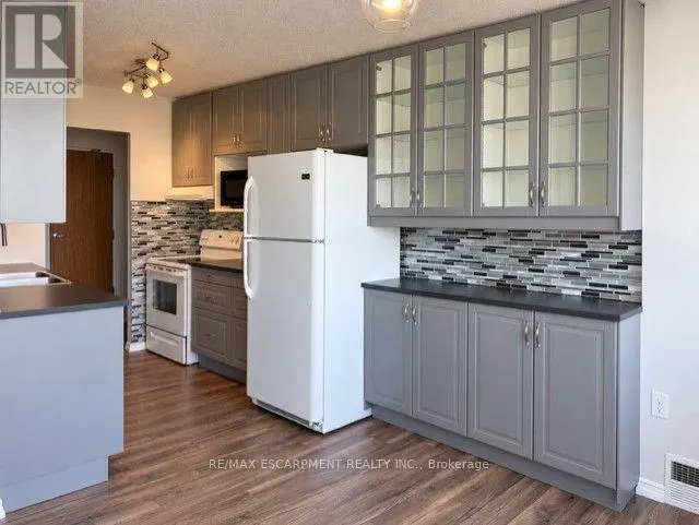 615 - 200 JAMIESON PARKWAY