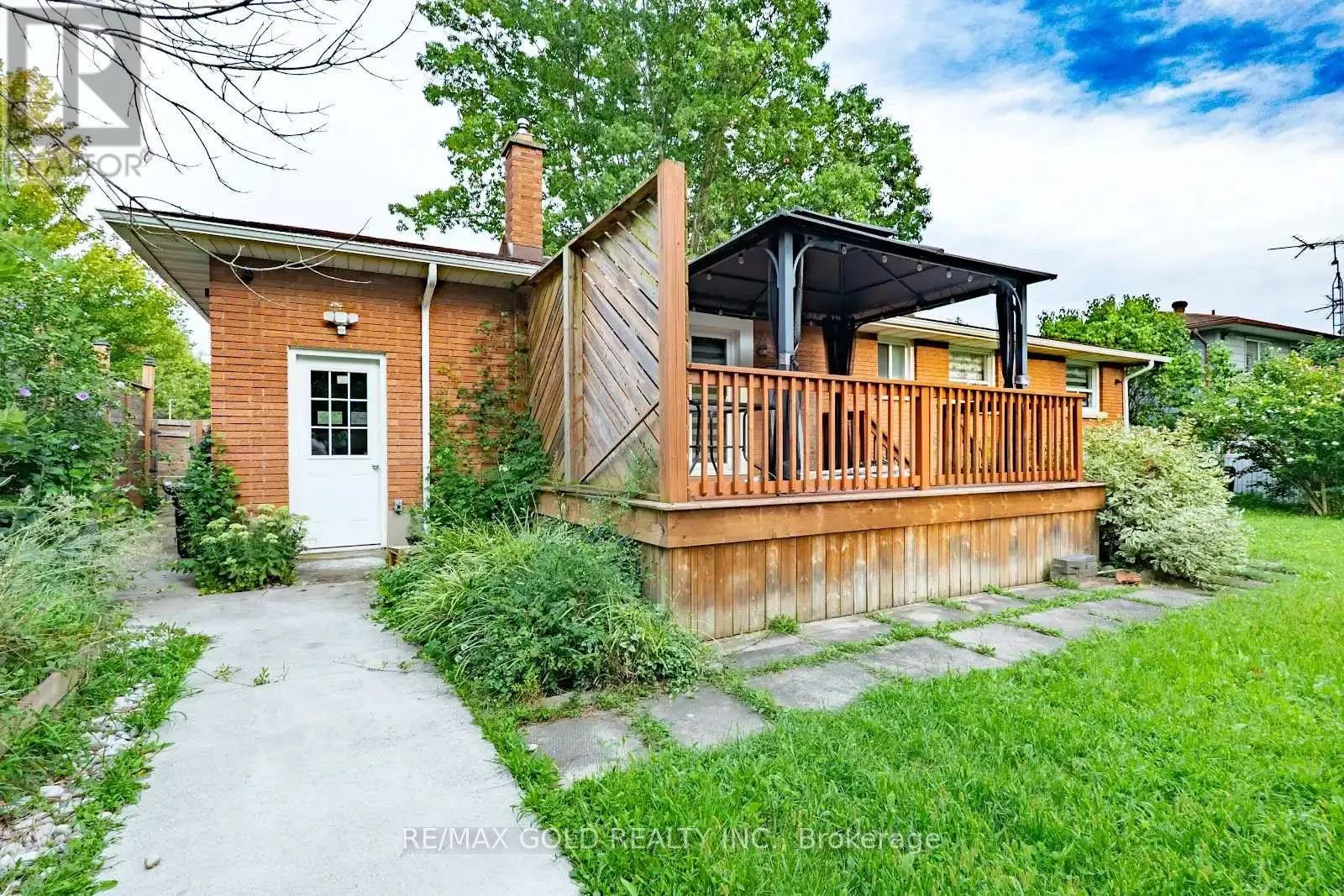 16 BRADEN AVENUE
