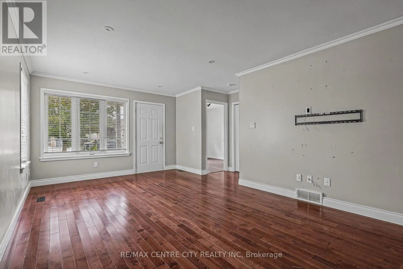 37 JUNO DRIVE