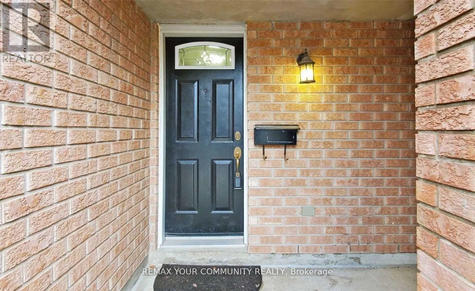 31 - 310 CHRISTOPHER DRIVE