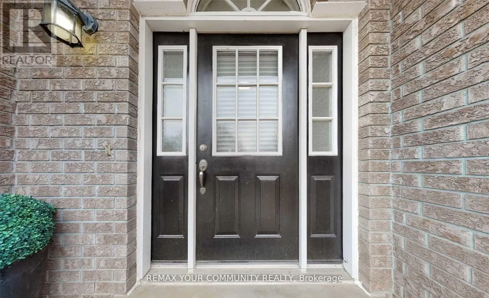 31 - 310 CHRISTOPHER DRIVE