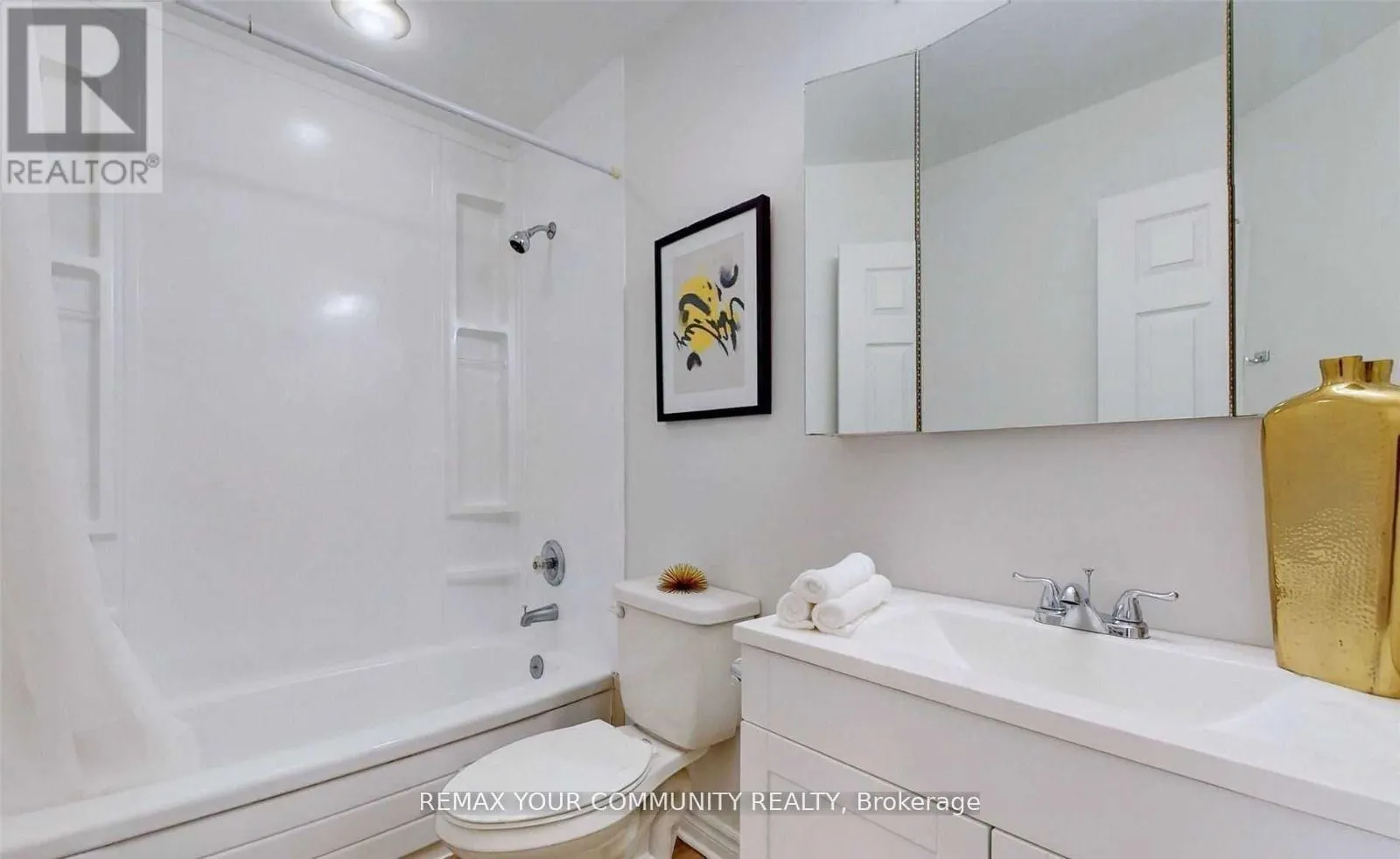 31 - 310 CHRISTOPHER DRIVE