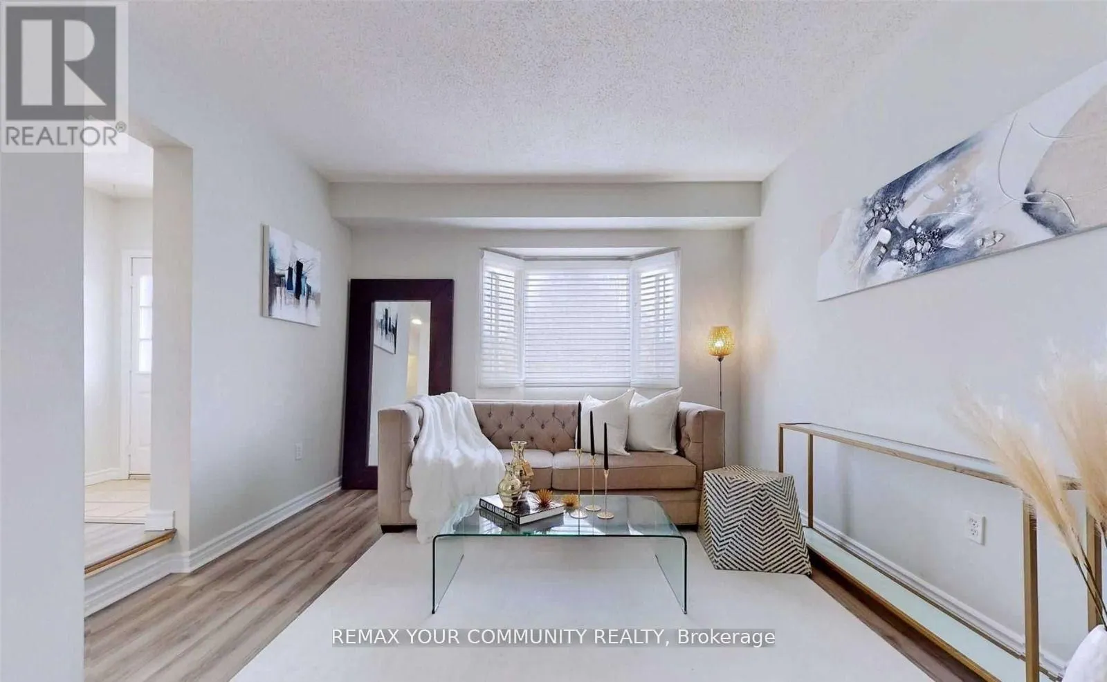 31 - 310 CHRISTOPHER DRIVE