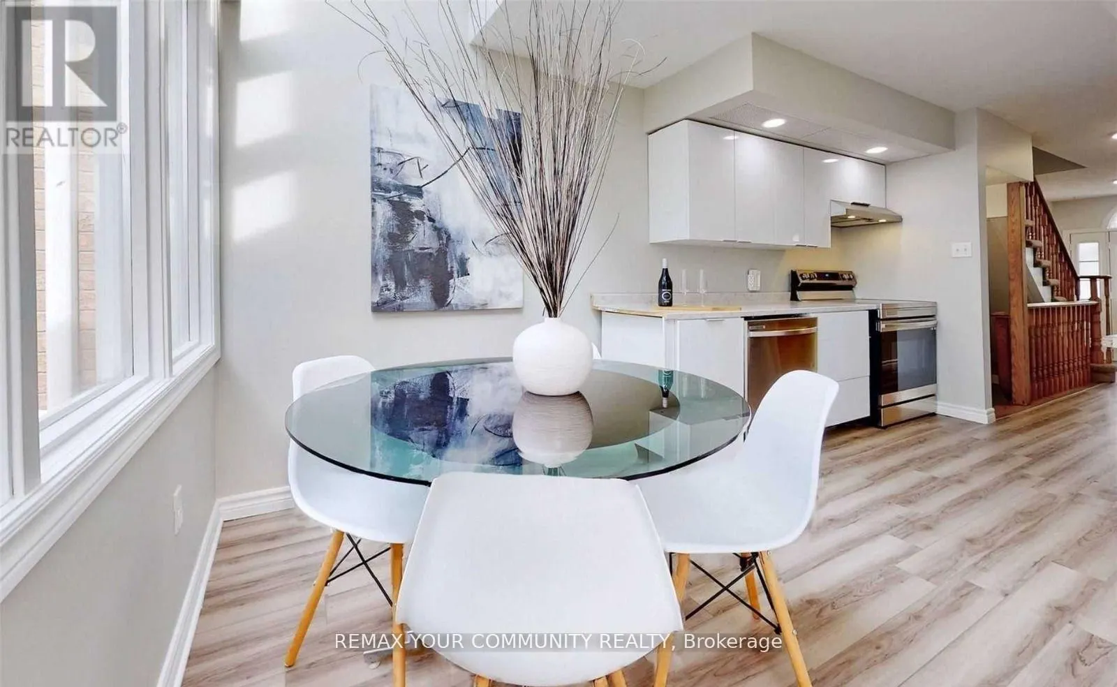 31 - 310 CHRISTOPHER DRIVE