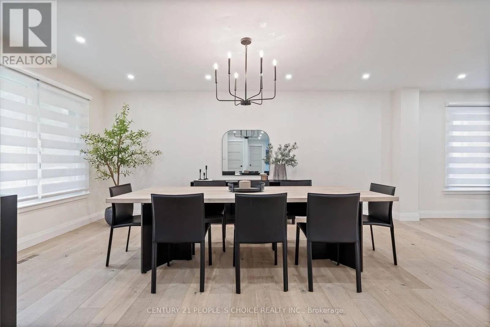 7 CARL CRESCENT