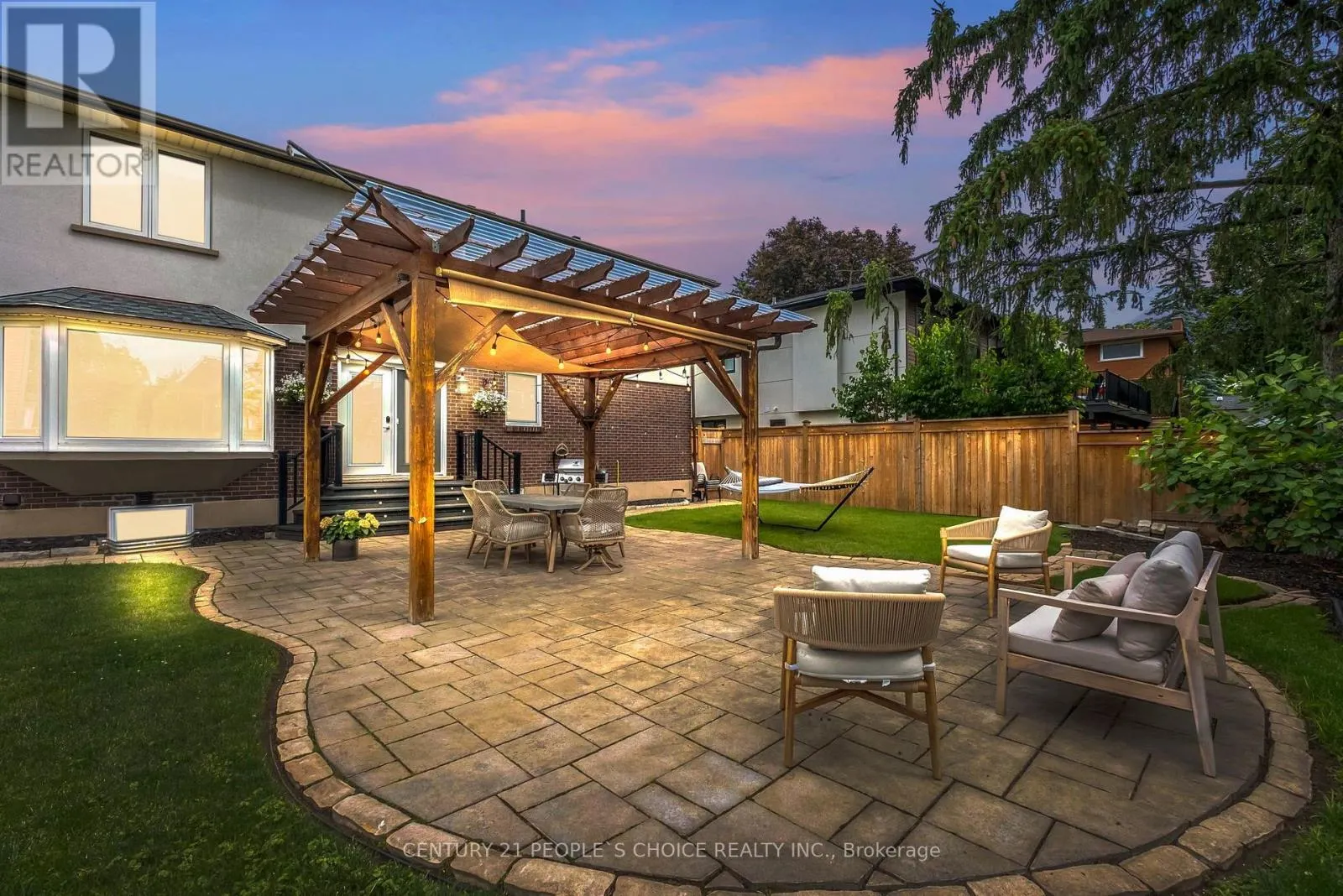 7 CARL CRESCENT