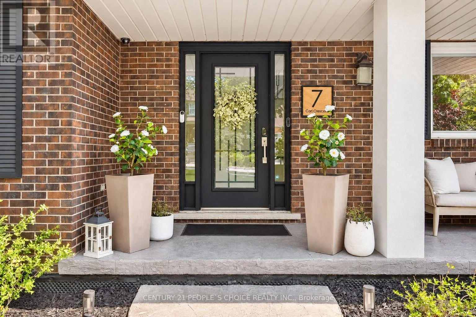 7 CARL CRESCENT