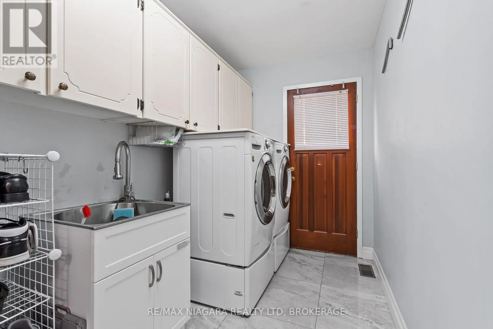 31 JESSICA DRIVE