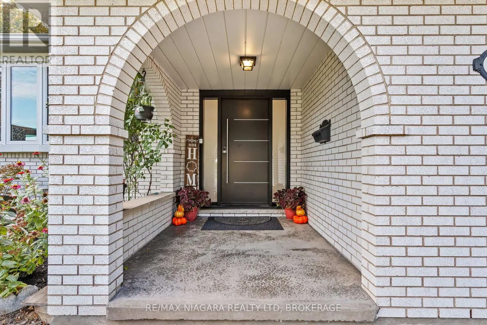 31 JESSICA DRIVE