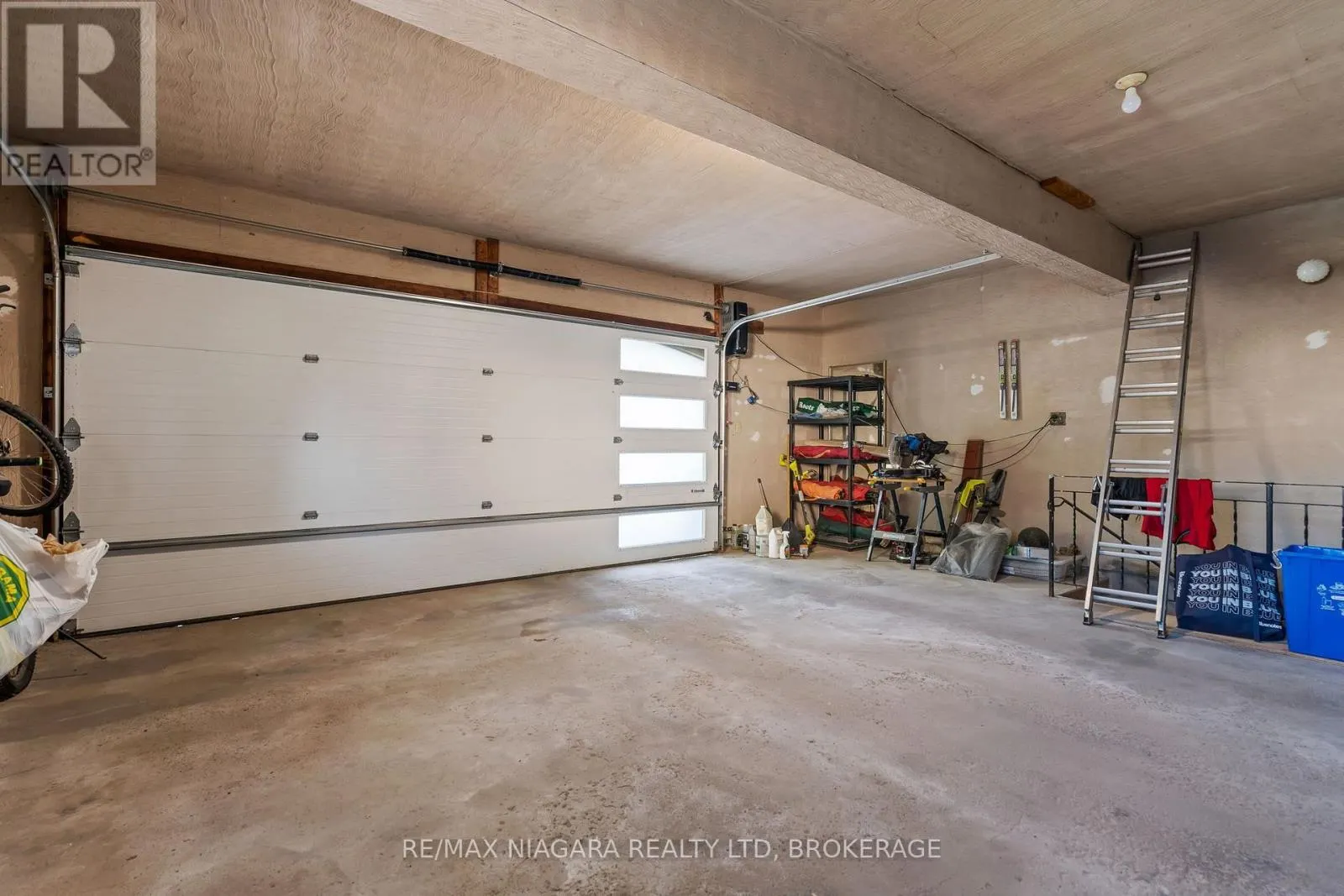 31 JESSICA DRIVE