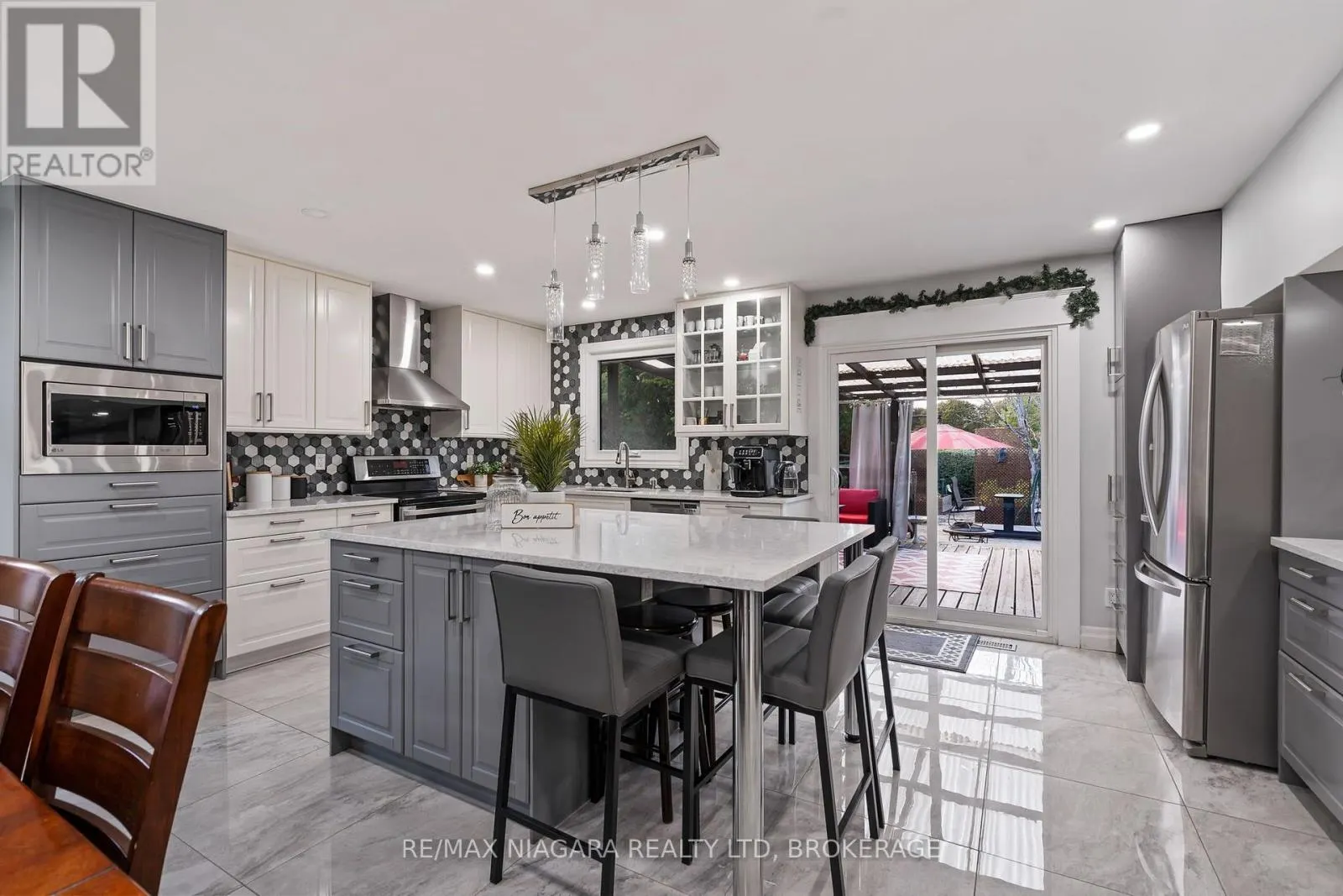 31 JESSICA DRIVE