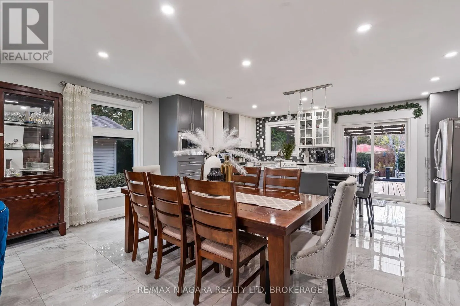 31 JESSICA DRIVE
