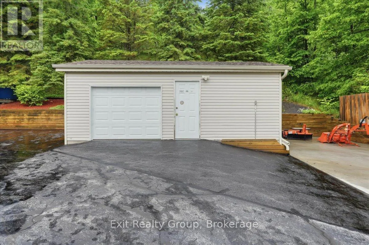 427 TOWNSEND ROAD