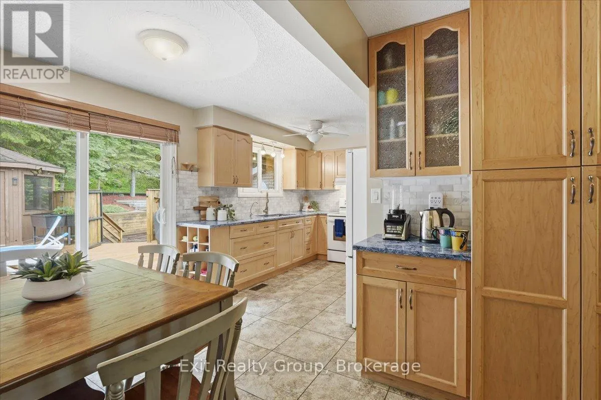 427 TOWNSEND ROAD