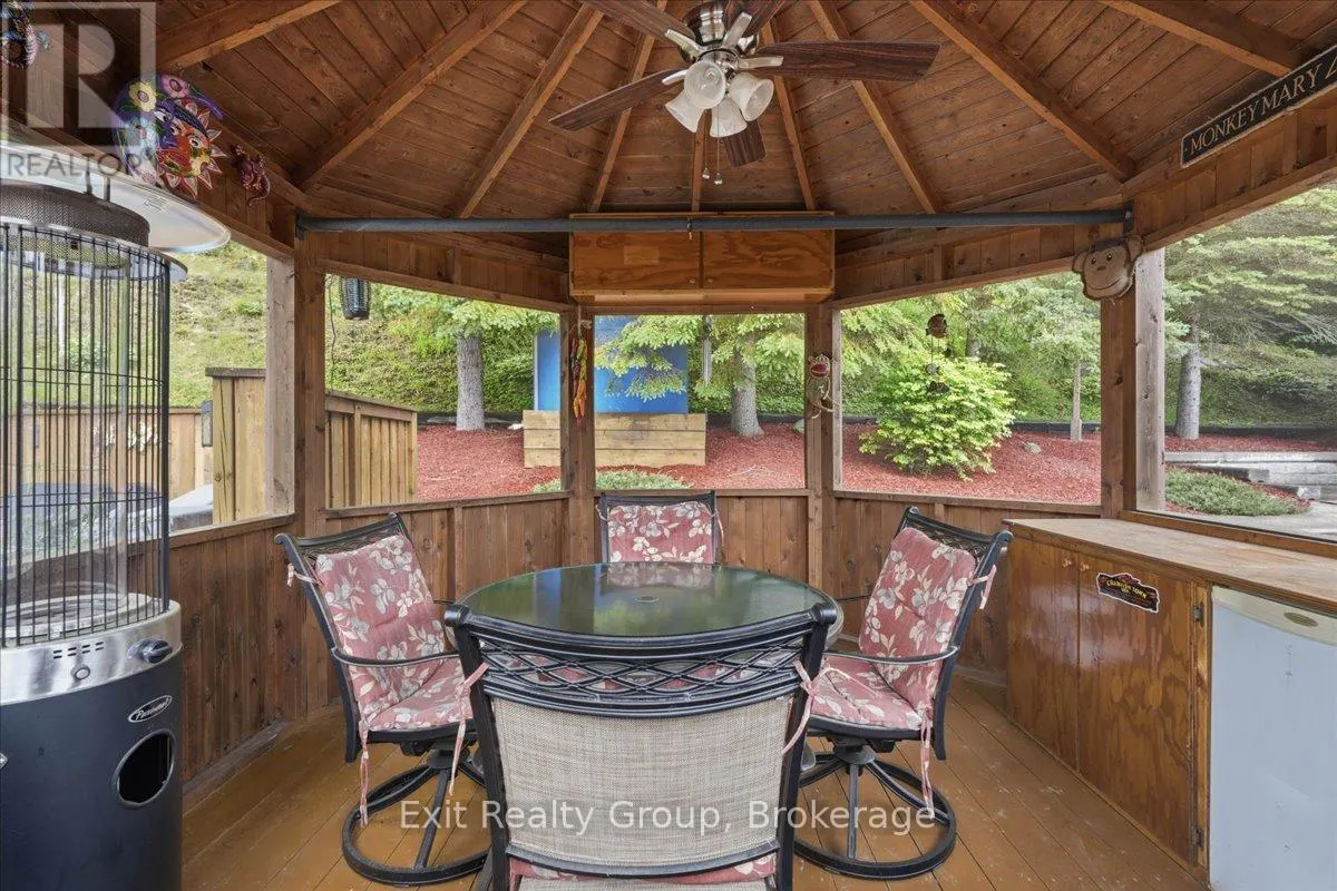427 TOWNSEND ROAD